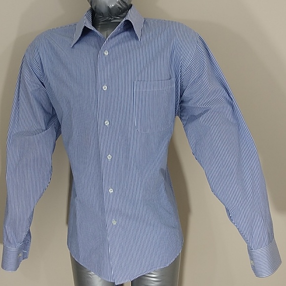 BOGO 🆓! ✴️Geoffrey Beene Fitted Blue Button Shirt - Picture 4 of 7